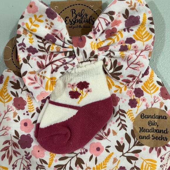 Baby Essentials 0-6 months Bandana Bib set, with headband and socks - Picture 2 of 6